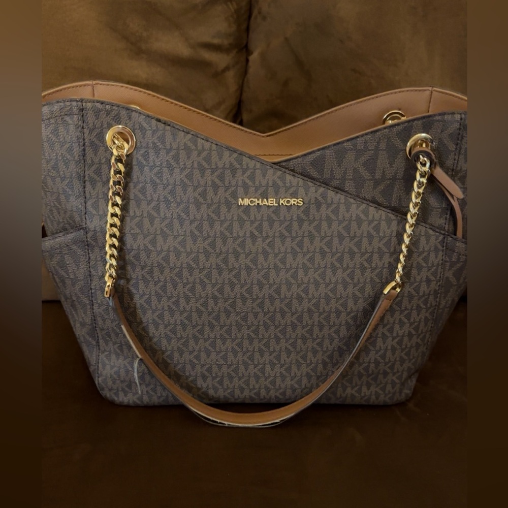 Michael Kors Jet Set Large Logo Shoulder Bag